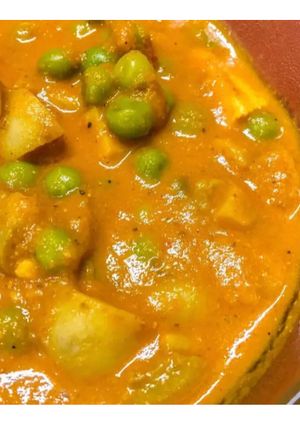 A picture of Matar Mushroom dish.