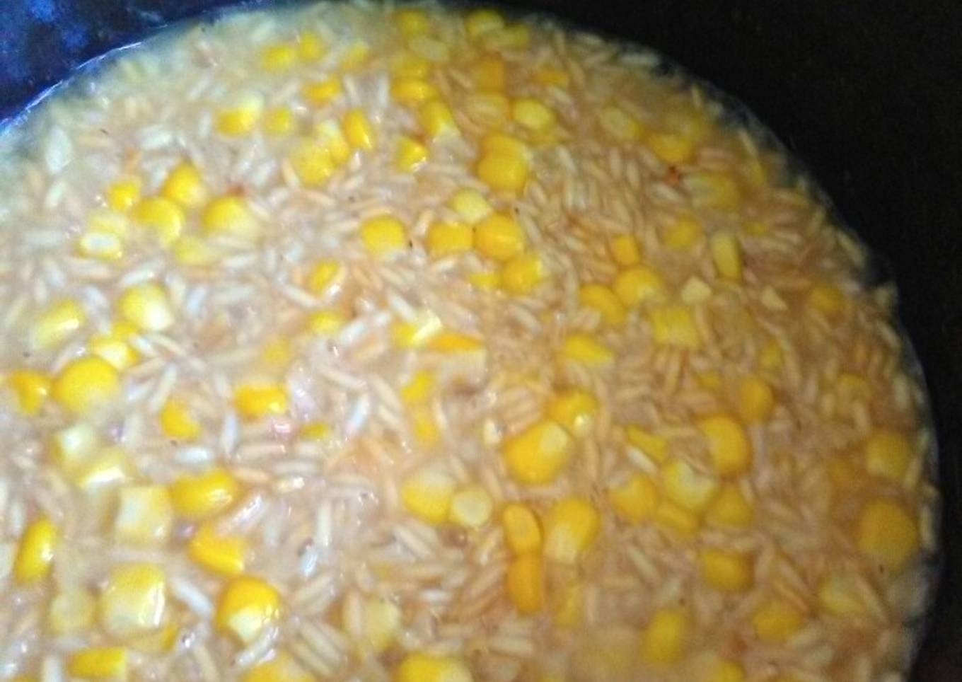 Arroz con mantequilla y elote