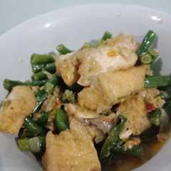 A picture of Tumis kacang panjang & tahu.