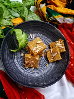 A picture of Sukhdi/ Gur papdi.