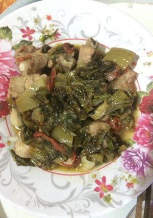 Hình của món Sườn non kho dưa chua.