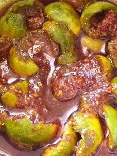 ગુંદા નું અથાણું (Gunda Athanu Recipe In Gujarati) રેસીપી મુખ્ય ફોટો