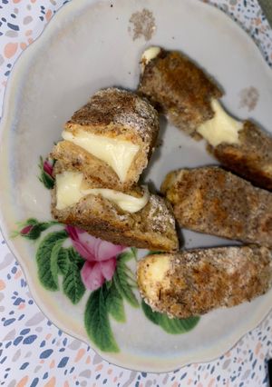 Фото Вкусная закуска из сыра в кляре.