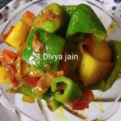 A picture of Aloo capsicum sabji.
