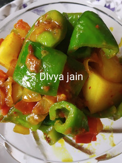 A picture of Aloo capsicum sabji.