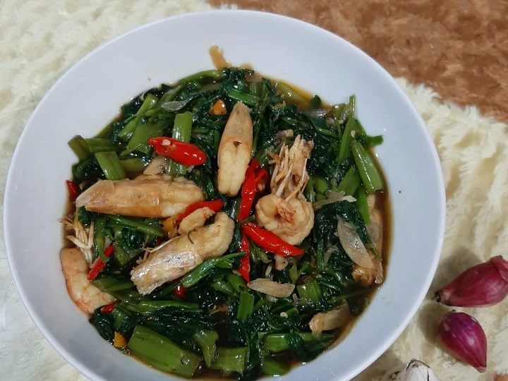 Langkah Mudah untuk Membuat Resep Cah kangkung udang saos tiram yang Sempurna Anti Ribet, Mantap