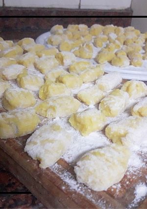 Una foto de Ñoquis amarillos (los más ricos) 🍛