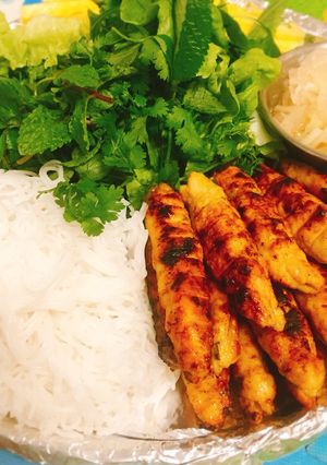 Hình của món Nem gà lụi.