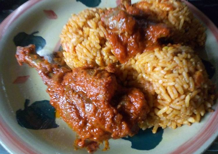 Recipe of Award-winning Vegetable Jollof rice with stewed chicken and gizzard