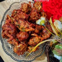A picture of Pyaz palak pakora.