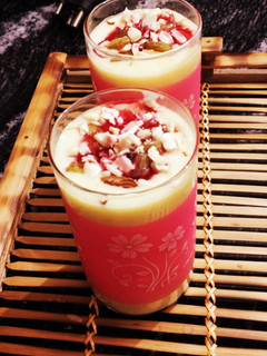 मैंगो शेक (mango shake recipe in Hindi) रेसिपी मुख्य फोटो