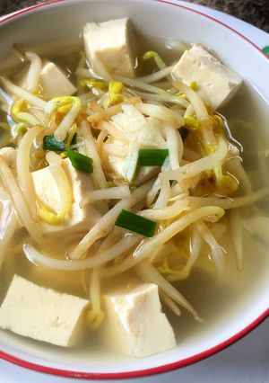 Foto resep Kongnamul Guk (콩나물국) / Sup Tauge Korea