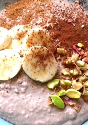A picture of Banana Cream with Peanut Butter, Yogurt, Oats (Smoothie Bowl).