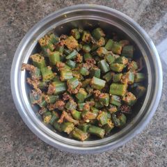 A picture of Bhindi do pyaza.