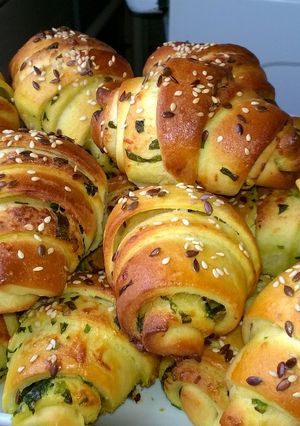 Medvehagymás kifli recept fotója