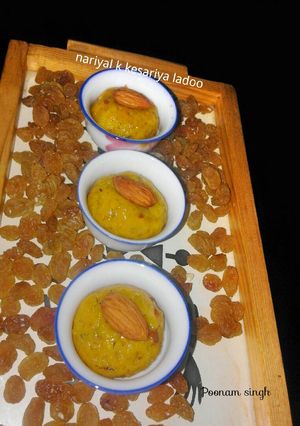A picture of Nariyal ke kesariya ladoo.