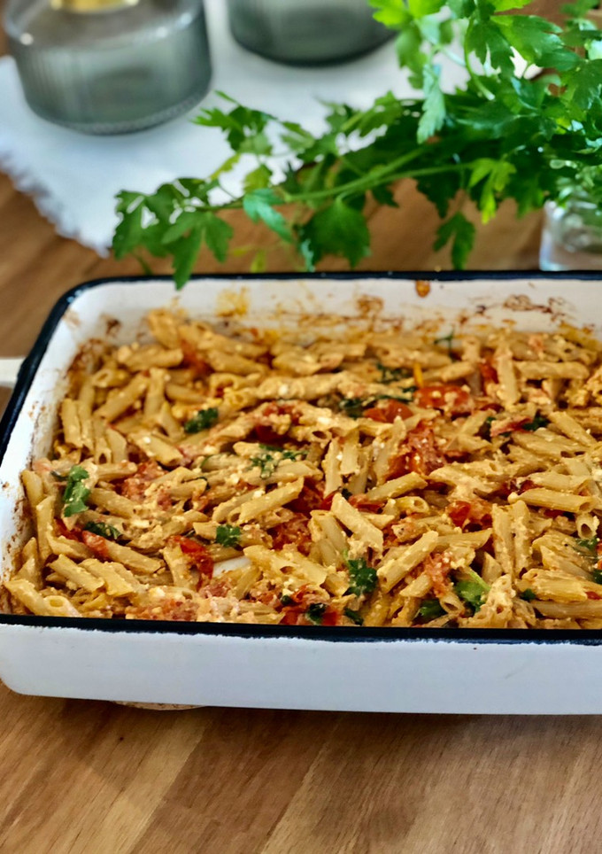 Una foto de Macarrones con queso Feta y tomates cherry, ¡los que están de moda!