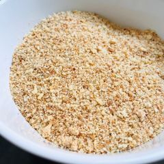 A picture of Breadcrumbs.