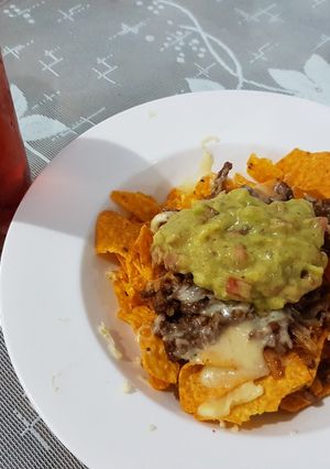 Foto resep Bolognese Nachos with Guacamole sauce