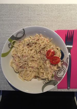 Juhtúrós carbonara spagetti pirított dióval recept fotója