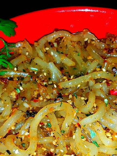 A picture of Mike's Spicy Asian Garlic Udon Noodles.