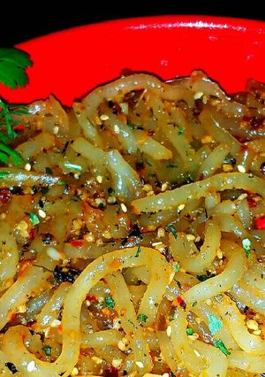 A picture of Mike's Spicy Asian Garlic Udon Noodles.