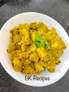 உருளைகிழங்கு சோயா கிரானுல்ஸ் கிரீன் கறி (Urulaikilanku soya granules green curry Recipe in Tamil) செய்முறை முக்கிய புகைப்படம்