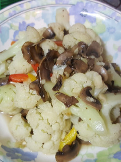 蘑菇清炒花椰菜 的食譜成品照片