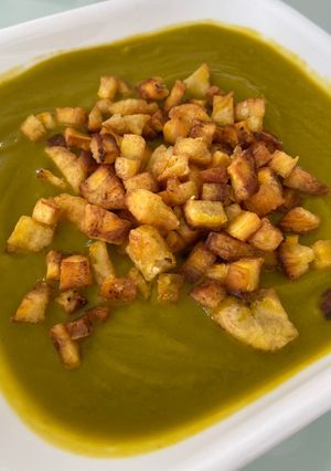 Una foto de Crema de brócoli, zanahoria y espinaca