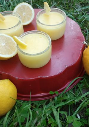 Une photo de Dessert flan citronné 🍋💛