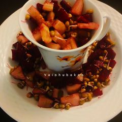 A picture of Beet and Sprouts Salad cup.