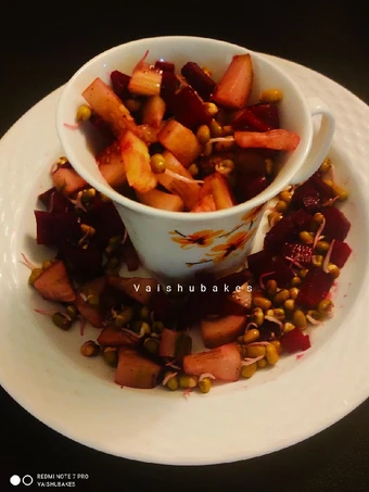 Easy Ways Make Recipes Beet and Sprouts Salad cup the Delicious Appealing.