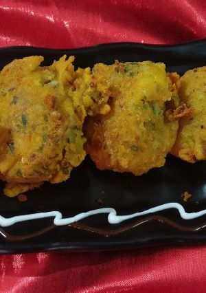 A picture of Aalu chop.