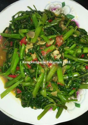 Foto resep Banyak yg gak bisa masak Kangkung jdi Hijau cerah Ala Penyetan