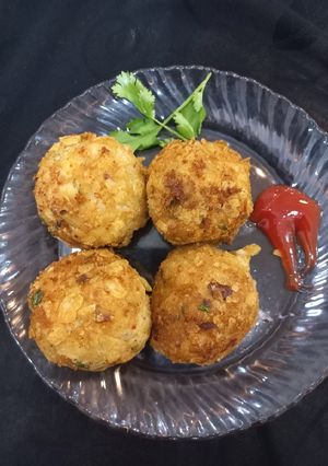 A picture of Potato cheese balls 😋 😍.