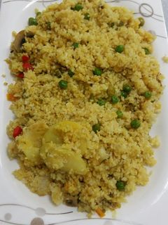 عکسی از دستور کاری پلو با کدو سبز