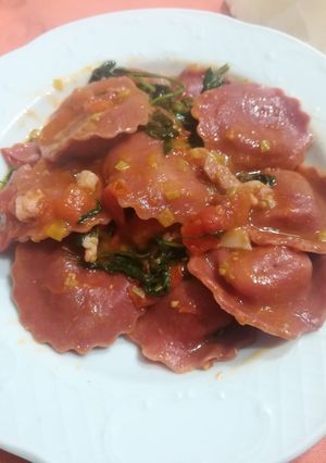 Foto di Girasoli alla bieta con radicchio e speck