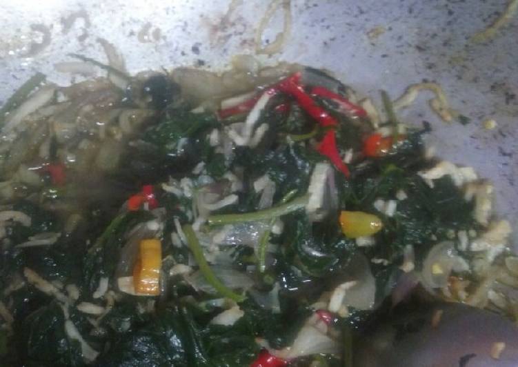 Tumis daun ubi