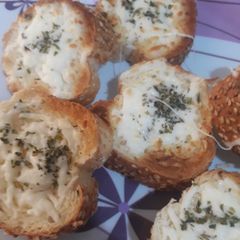 A picture of Garlic bread.