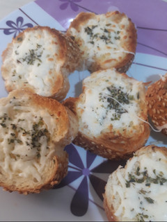 A picture of Garlic bread.