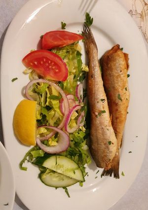 Φωτογραφία της συνταγής Μπακαλιαράκια με μαρούλι σαλάτα