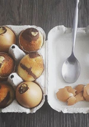 Une photo de Gâteau marbré dans les coquilles d'œufs