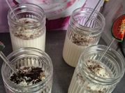 Une photo de milkshake vanille