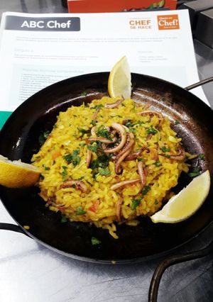 Una foto de Arroz con calamares