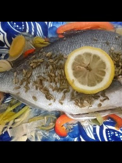 Una foto de Dorada al horno en papillote