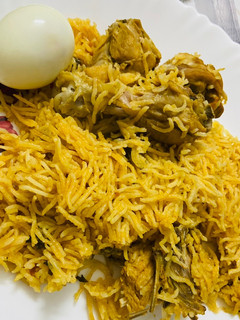 A picture of Chicken biriyani.