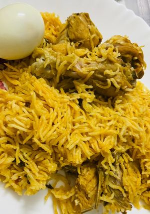 A picture of Chicken biriyani.