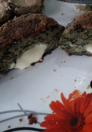 Una foto de Tortitas de acelga y cebolla 🤤
