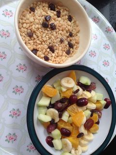 Una foto de Desayuno de campeonxs! 🍇🍊🍌🍏
