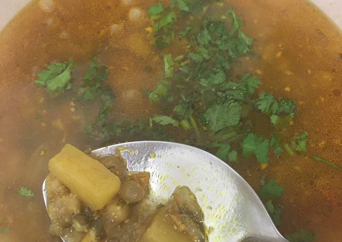 Steps to Make Perfect Usal (Yellow peas and potato curry) #mycookbook